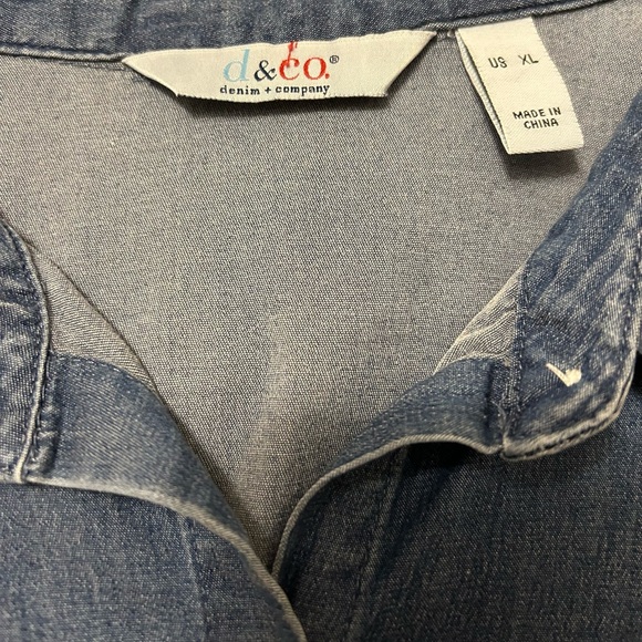 d&CO Denim Button Up Shirt Blue Chambray Material Size XL Pre-owned - Picture 5 of 6